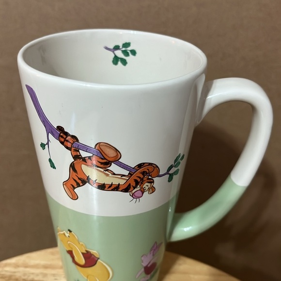 Winnie the Pooh Latte Mug - Picture 3 of 6